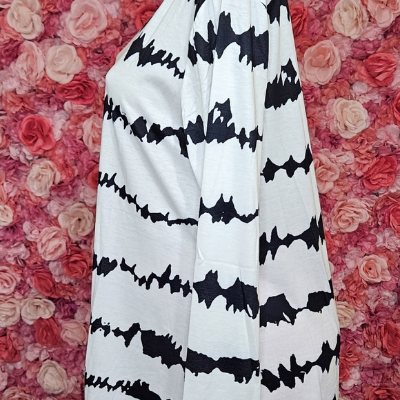 BLACK/WHITE TOP (XL)(BUNDLE ITEM)#64 - Picture 4 of 4